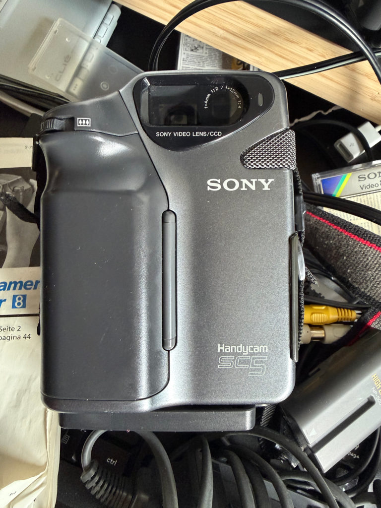Sony CCD-SC5 Handycam