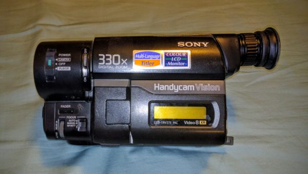 Sony CCD-TRV27E compact Video8 Handycam