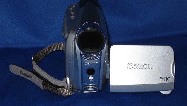 Canon ZR850 MiniDV camcorder